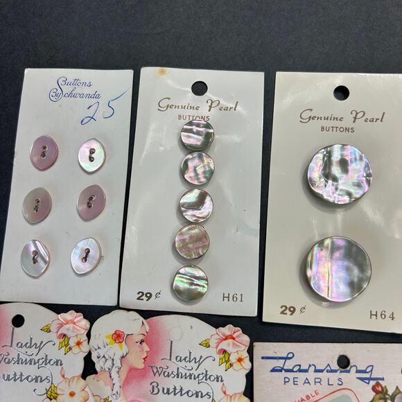 Vintage Shell Pearl Buttons New Old Stock On Original Cards 14 Full Cards - Picture 2 of 10